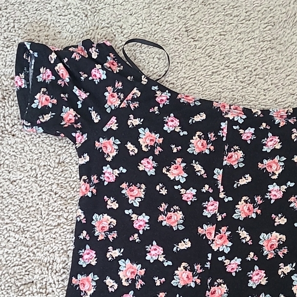Forever 21 Pink and Black Floral Bodycon Mini Dress - Picture 9 of 13